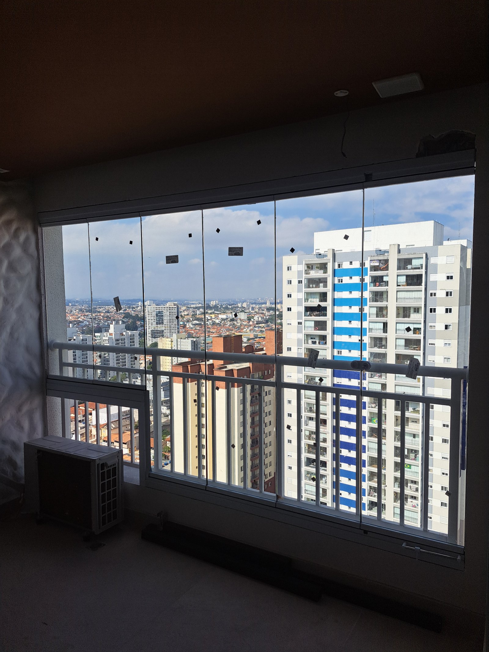 Envidraçamento de sacada em vidro